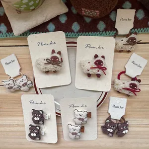 Barrettes et chouchous mignons en peluche ours et agneau aux tons terreux pour filles