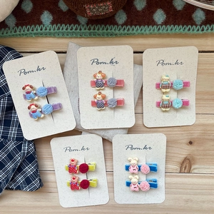 Set de pinzas para el pelo coreanas con pompones y adornos de resina de dibujos