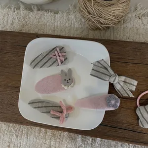 Lot de barrettes à cheveux faites main avec lapin et nœud en gris et rose pour filles