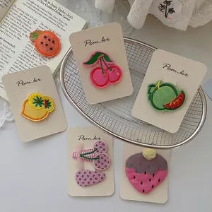 Ensemble de barrettes à cheveux brodées main motifs fruits comme citron et cerise pour filles