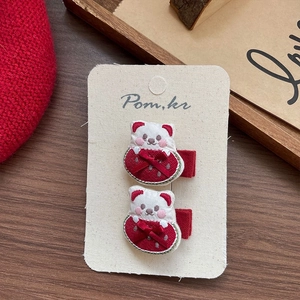 Barrettes à cheveux avec nœud rouge et broderie d'ours mignon sur carte de support