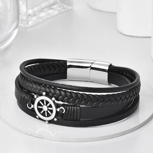 Mehrlagiges Herren-Lederarmband mit silbernem Ruder-Anhänger und Magnetverschluss