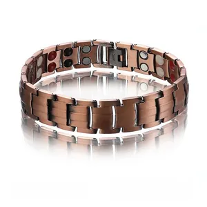 Details des Kupfer-Magnettherapie-Armbands mit Negativ-Ionen-Steinen und Klappverschluss