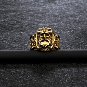 Bague pour homme en acier inoxydable doré avec relief de casque de guerrier viking