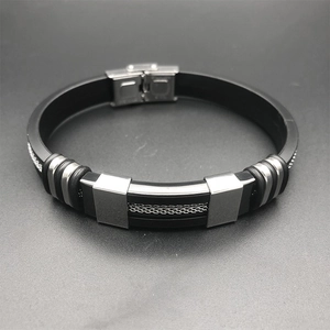 Men's fashion silicone bracelet with stainless steel chain and secure folding clasp