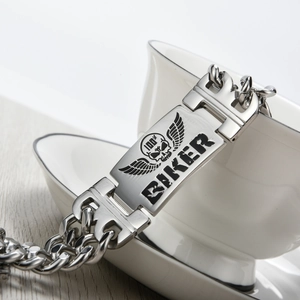 Men Stainless Steel Biker Bracelet With Skull Wings Design Punk Rock Heavy Metal Cuban Chain Jewelry Fashion Silver Tone