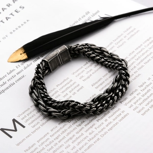 Bracelet Homme Vintage en Acier Inoxydable Double Couche Avec Chaînes Blé et Cubaine Finition Oxydée Pour Un Style Punk Industriel