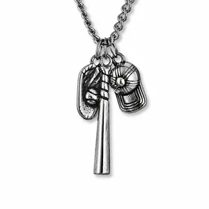 Heren baseball ketting van roestvrij staal met vintage handschoen-, knuppel- en pet-hangers