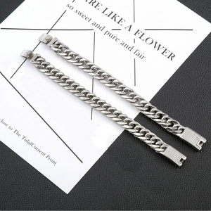 Set de pulseras de cadena cubana de acero inoxidable con cierre de circonitas