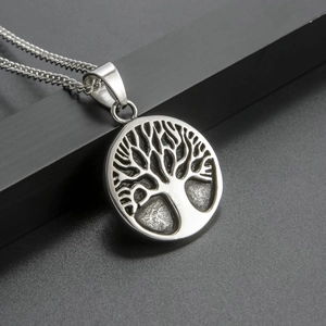 Colgante de medallón de árbol de la vida en acero inoxidable plateado con cadena de eslabones