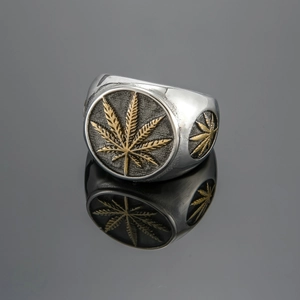 Anello hip hop da uomo in acciaio inossidabile con foglia di cannabis dorata