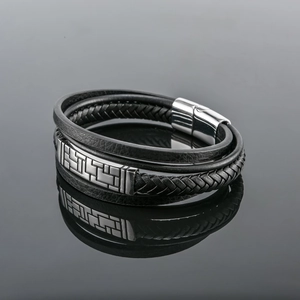 Bracelet multicouche en cuir tressé pour hommes avec plaque géométrique en acier