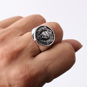Vintage stainless steel lion head signet ring for men in cool hip hop punk style