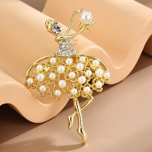 Eleganter Ballett-Mädchen-Anstecker in Gold mit weißen Perlen und funkelnden Kristallen