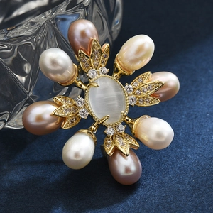 Elegant gold flower brooch with natural freshwater pearls and zircon accents for women