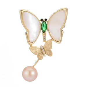 Broche papillon élégante avec nacre blanche, pierre verte et pendentif en perle rose