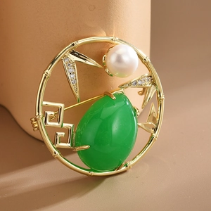 Elegante Spilla Rotonda in Bambù Stile Cinese Rame Placcato Oro Pietra Giada Verde Perla Artificial Zirconia Pin Per Donna