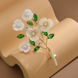 Elegant Mother Of Artificial Pearl Flower Bouquet Brooch Gold Copper White Green Zirconia Artificial Pearl Brooches For Women Wedding Party Jewelry