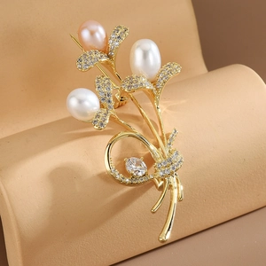 Luxus Kupfer Zirkonia Blumenstrauß Brosche Mit Süßwasserperle Vergoldet Elegante Florale Sicherheitsnadel Für Damen Schmuck