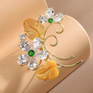 Elegant Copper Leaf Brooch With Zirconia And Shell Accents Fashionable Plant Flower Breastpin For Women Wedding Party Jewelry