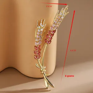 Détails de la broche épi de blé 6,6cm par 2,5cm avec zircons micro-incrustés élégants