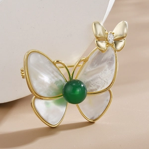 Élégante Broche Papillon pour Femmes Nacre Naturelle Cuivre Plaqué Or Agate Verte Zirconium Bijoux de Mode