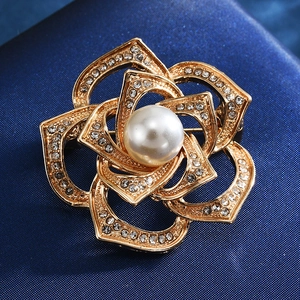Vintage Camellia Flower Brooch For Women Gold Alloy Rhinestone Imitation Artificial Pearl Suit Lapel Pin Scarf Buckle Jewelry Gift