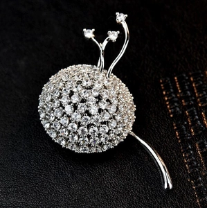 Exquisite Dandelion Brooch Pin For Women High End Copper Inlaid Zirconia Silver Tone Corsage Fashion Jewelry Accessory