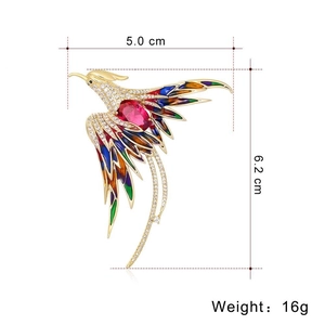 Détails des dimensions 5,0cm x 6,2cm de la broche phénix avec émail et pierres zircons