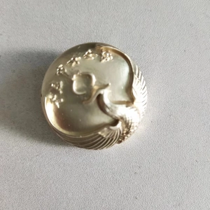 Vintage Gold Alloy Phoenix Embossed Brooch For Women Traditional Chinese Style Round Metal Chest Pin Jewelry Accessory Gift