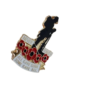 Broche en émail fleur de coquelicot pour costumes avec texte commémoratif Never Forget
