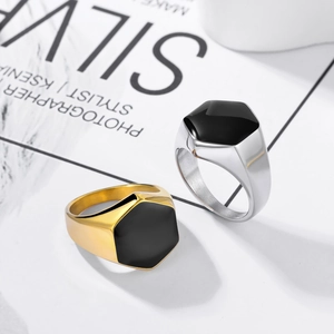 Bague chevalière hexagonale minimaliste avec émail noir en acier inoxydable poli or et argent
