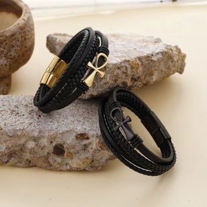 Bracelet multicouche en cuir pour hommes avec croix Ankh égyptienne et fermoir magnétique