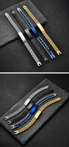 Muestra de cuatro pulseras de acero inoxidable estilo reloj en plata negro azul y oro