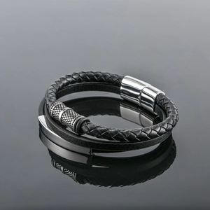 Mehrlagiges schwarzes Lederarmband für Herren mit Silber-Magnetverschluss und Metallperlen