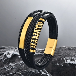 Bracelet multicouche pour hommes en cuir tressé noir avec fermoir magnétique doré brossé