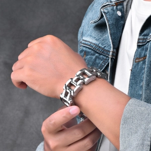 Bracelet pour homme en acier inoxydable de 22mm style chaîne de vélo argent poli