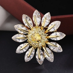 Exquisite Zirconia Sunflower Brooch For Women High-end Copper Inlaid Flower Pin Versatile Wedding Suit Corsage Jewelry