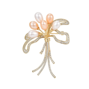 Balloon bouquet brooch with freshwater pearls and sparkling zircons in gold finish