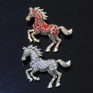 Fashion Alloy Rhinestone Running Horse Brooch For Women Men Vintage Animal Suit Lapel Pin Badge Jewelry Gift Accessory
