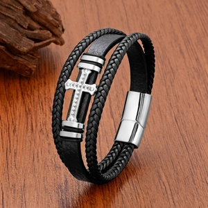 Bracelet en Cuir Multicouche pour Homme Acier Inoxydable Croix Corde Tressée Fermoir Magnétique Style Punk Bijoux Religieux