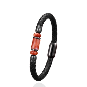 Bracelet tressé en cuir pour homme avec perles marron rouge et fermoir magnétique