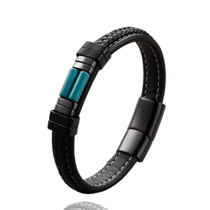 Herenarmband van zwart gevlochten leer met stalen magneetsluiting en blauwe kralen sieraad