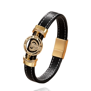 Zweilagiges schwarzes Lederarmband für Paare mit goldenem Herzanhänger und Magnetverschluss