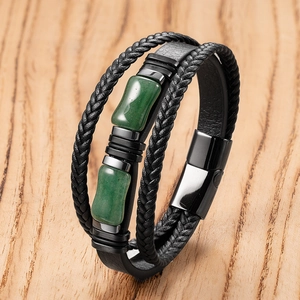Bracelet multicouche pour homme en cuir tressé avec pierre verte et fermoir magnétique
