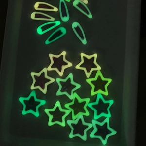 Fermagli per capelli luminosi a forma di stella e goccia che brillano nell'oscurità