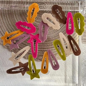 Barrettes colorées en velours pour filles aux formes créatives d'étoiles et de nuages