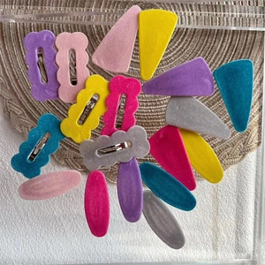 Lot de barrettes à cheveux en velours floqué coloré avec formes géométriques