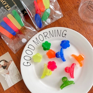 Korean Style Jelly Color Mini Hair Claws For Girls Cute Acrylic Flower Duckbill Clips Colorful Kids Hair Accessories