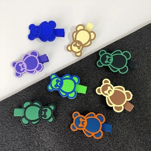 Set mit 8 farbenfrohen Cartoon-Bär-Haarspangen in matter Optik für Mädchen